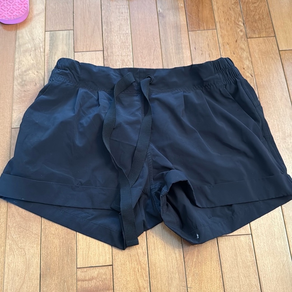 Black Lululemon draw string short, 6.